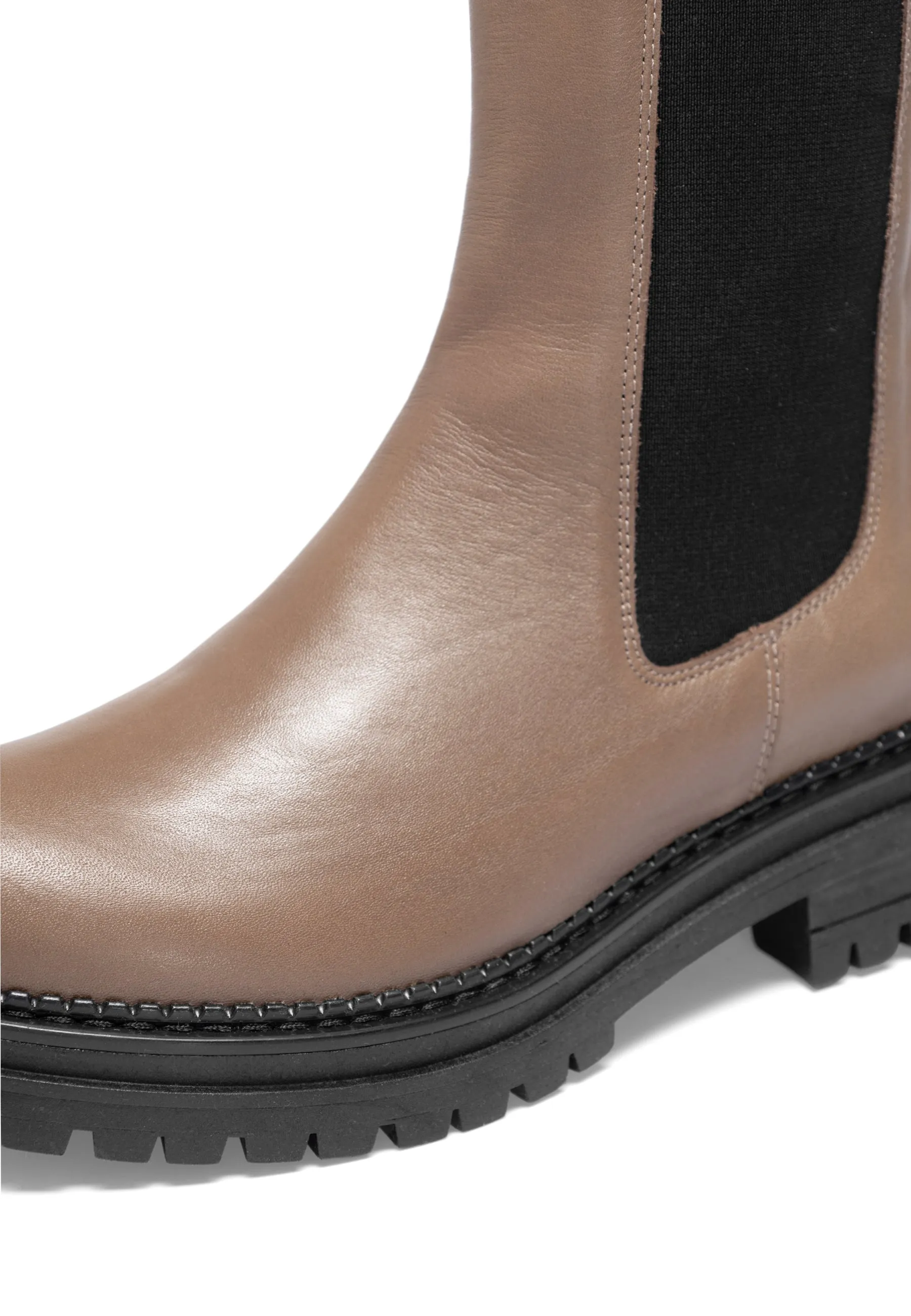 Cashannah Seta Topo High Chelsea Boot