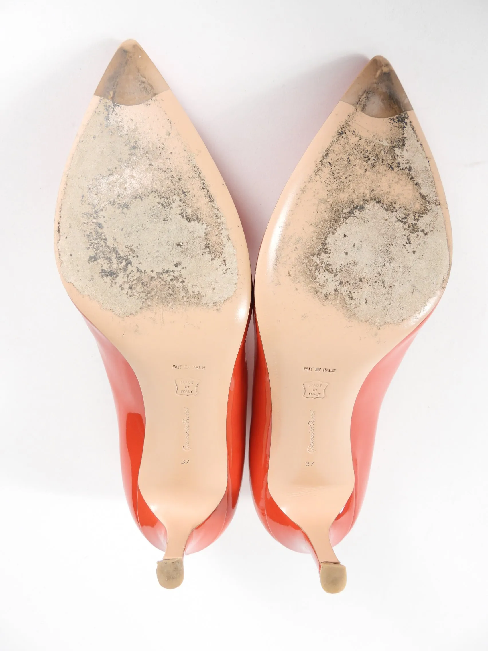 Gianvito Rossi Coral Red Patent Leather Pump - 7.5